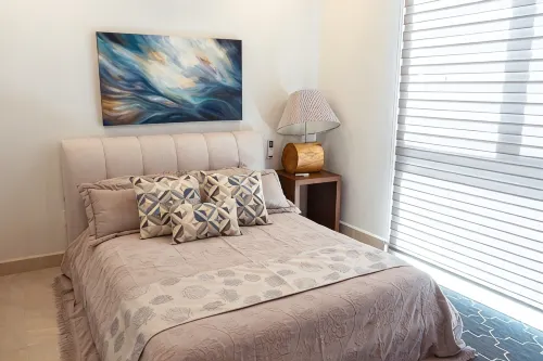 Villa Magnolia, Lux condo, steps from the beach. - Homestays