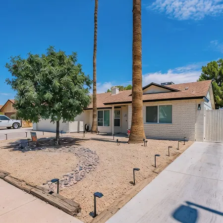 Gilbert AZ 4Br Vacation Home Remodeled Garage