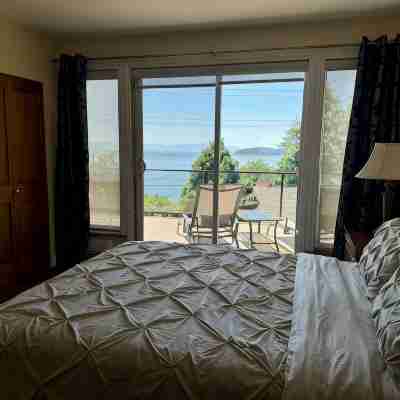 Very Relaxing 3bdr 2bth Home with Gorgeous View Rooms