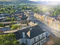 Stoneybrough: A luxury townhouse offering exceptional hospitality for 6/7 guests - Boutique