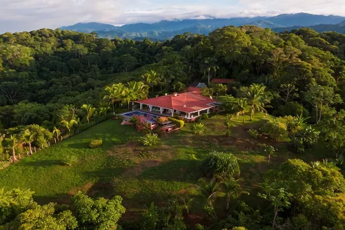 Exclusive 5 Bedroom Rainforest Retreat, Ocean/ Mountain View’s /sleeps 12 - Jakuzi
