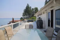 Beautiful Beach House and additional beach cabin with Olympic Mountain view - de playa