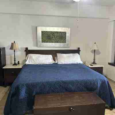 Condo Infront of the Beach Rooms