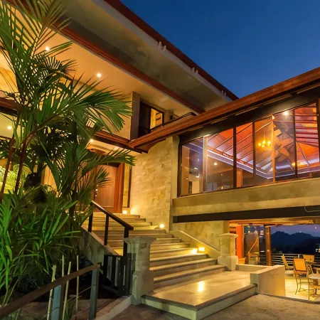 Luxurious, Private Chef,  Mesmerizing views, lots of WILDLIFE