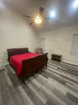 Lovely 4-bedroom/3 bathroom house in Newnan with AC, WiFi.