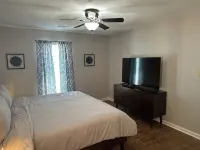 A Walk in Central Park. Tastefully decorated 3 bed 2 bath House in Southaven - 3-Star