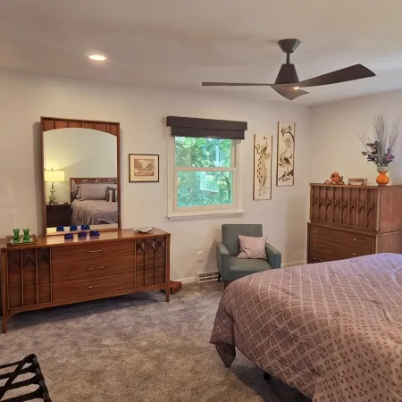 The Bradley House - Beautiful & Spacious Home - Near Campus & Stadium