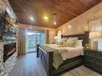 A Splashing Good Time 4 Br Game Room Outdoor Fireplace - สระว่ายน้ำส่วนตัว