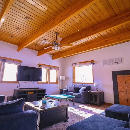 Cozy Lodge located in the heart of CB south. Near restaurants and bus