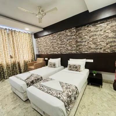 Hotel Elite by Signature Group Hotels near MS Convention