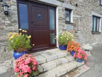 Stunning location, superior quality barn, open all year, swimming pool, hot tub - Wifi