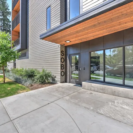 Easy Access to all things Bozeman - with indoor parking!
