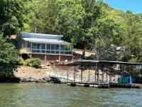 Lakefront cozy cottage! - Wifi