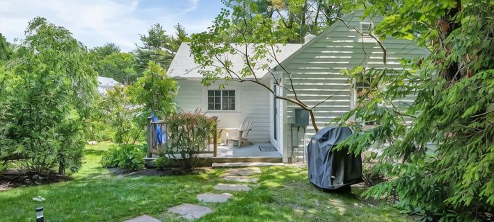 Awesome location downtown. Walk to the beach, marginal way Hotels in Ogunquit