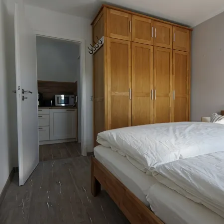2-Room Apartment in the First Row on Pearl Bay