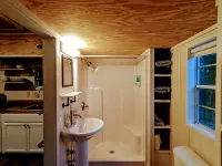 Tiny Rock House - 2 tähden
