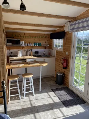Peaceful Cornwall Cabin Retreat – Close to Coast & Countryside - Chalets