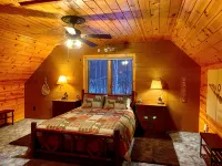 10 Acres - Hot Tub - Groups. Enchanting Serenity, Fun, Nature & Spaciousness. - 小木屋