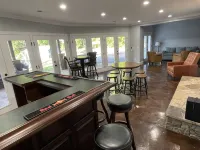 The Chalet on Lake Wylie, 5000 sq ft, Sleeps16, Pet Friendly, Close to Charlotte - 4-Star