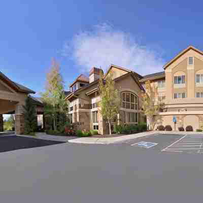 Hilton Garden Inn Bend Hotel Exterior