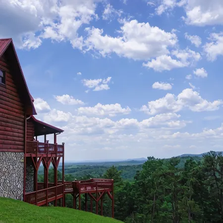 Large Mountaintop Cabin Sleeps 16! Blue Ridge Mountain Views & Wraparound Deck