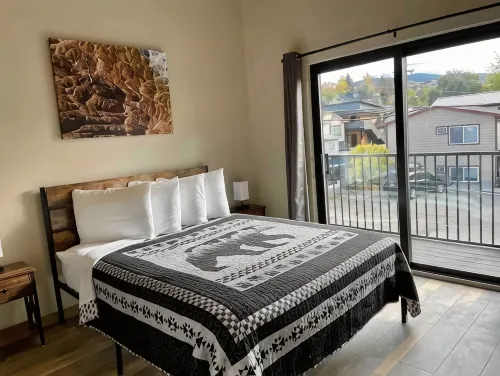 Cozy Wolf Lodge — Unit 1 - شرفة