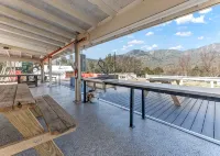 Charming 3-4 BR home with pool, river access & sweeping grounds - Gym
