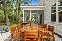 Four King Beds, Firepit, Grill in Park Circle! - Homestays