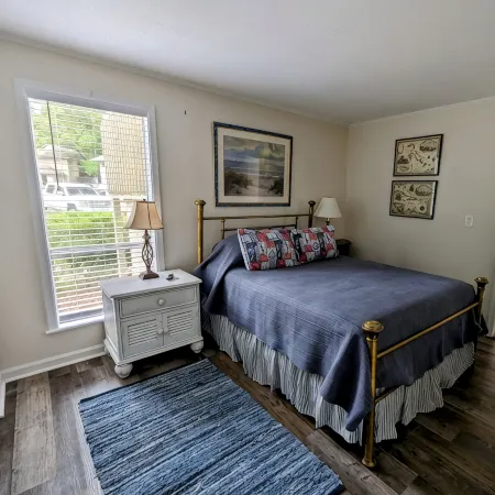 DAPHNE -  MOBILE BAY CONDO - Great location