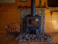 The River House:  A quiet getaway with Stunning Mountain views. - Mountain View