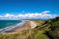 Romantic and cosy cottage,  countryside views, near to the beach and mountains - 4-Star