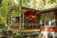 Honeymoon Loft Cabin - Soaking Tub & Fireplace - Walk to Mentone - Chalets