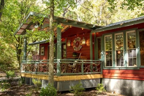 Honeymoon Loft Cabin - Soaking Tub & Fireplace - Walk to Mentone - Chalets