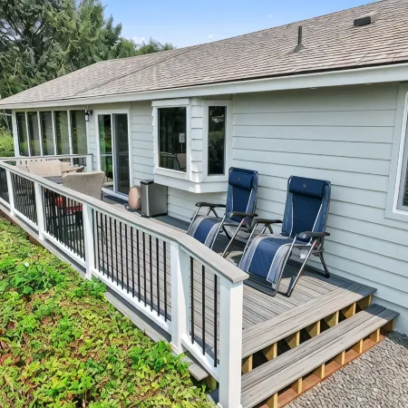 Easy Beach Access, Spacious Decks & Striking Ocean Views - Harris Beach Overlook