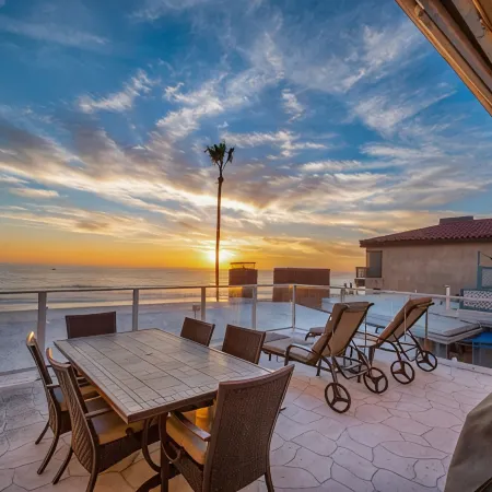 Deluxe Oceanfront Beach House I Luxury Hot Tub I Family Game Room I On the Beach