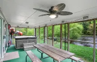 Waterfront Cottage with Hot Tub, & Fire Pit. Pet Friendly. - Alphydda