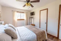 The Bartlett Nook/ HOT TUB/ 3-BEDROOM/ 4 BEDS/ CLOSE TO LU - 3-Star