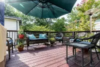 The Roux House Offers Luxury, Comfort & Location! - Jacuzzi
