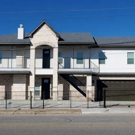 Amazing Spacious House in Ideal Location - Perfect for Large Groups!
