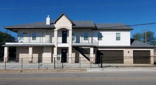 Amazing Spacious House in Ideal Location - Perfect for Large Groups! - Jacuzzi