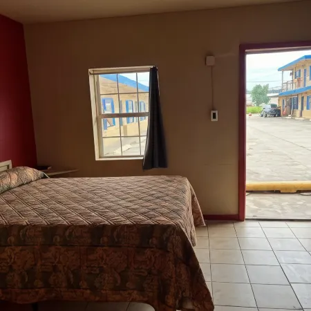 Holiday Motel Tulsa OK