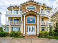 Seaside Beach Mansion w/9 Bedrooms, 8 Full Baths, Pool, Elevator & Rooftop Deck. - Pools