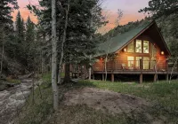 Water Front Updated Cabin Close to Estes Park New Hot Tub 3 Private Acres - Chalets