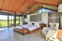 Kalundewa Retreat - Infinity Pools