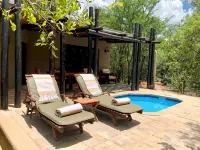 IKhaya LamaDube Game Lodge - Lãng mạn