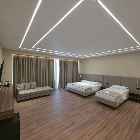 Haris Hotel