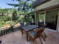 Vacation apartment Jantje in Emden city center with garden directly on the canal - 3-Star