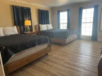 Spacious  4 bedroom home /sleeps 10 /just minutes from State and National Park. - 3-Star