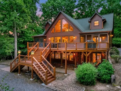 Sunset Mountain Views- Spacious Luxurious cabin - Mountain View