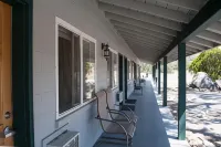 Black Hawk Lodge - Mountain view